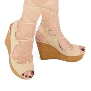 Qupid platform's strappy sandals nwob